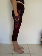 Load image into Gallery viewer, Black Leggings with Pocket Pattern - All the Colours