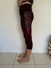 Load image into Gallery viewer, Black Leggings with Pocket Pattern - All the Colours