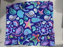 Load image into Gallery viewer, Purple Shells Pocket Leggings