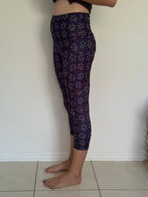 Load image into Gallery viewer, Blue Scribble Pocket Leggings